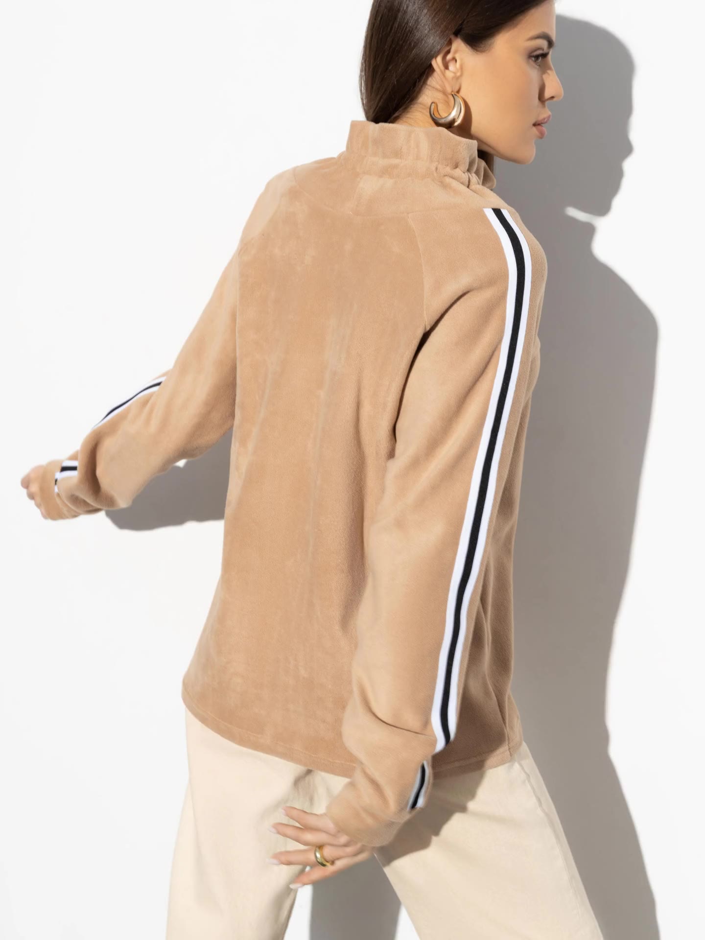 Зарядись эмоциями (beige)