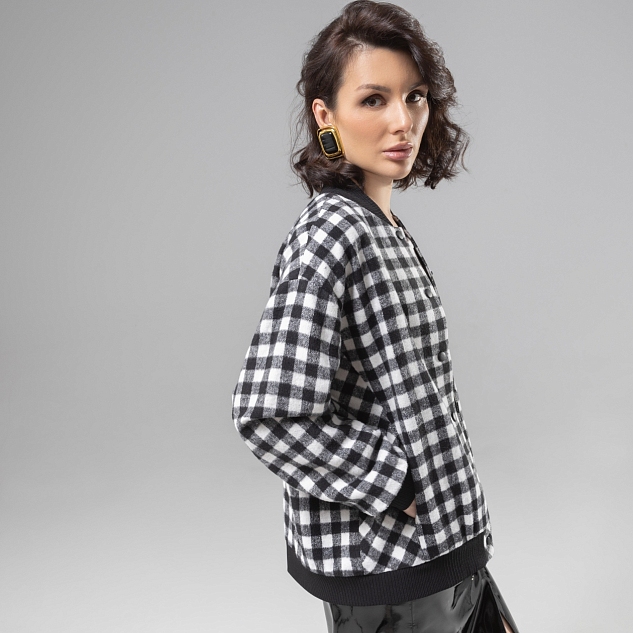 Бомбер Движение вперед (интересная штучка)