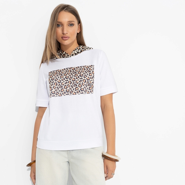 Футболка Увлечена собой (safari)